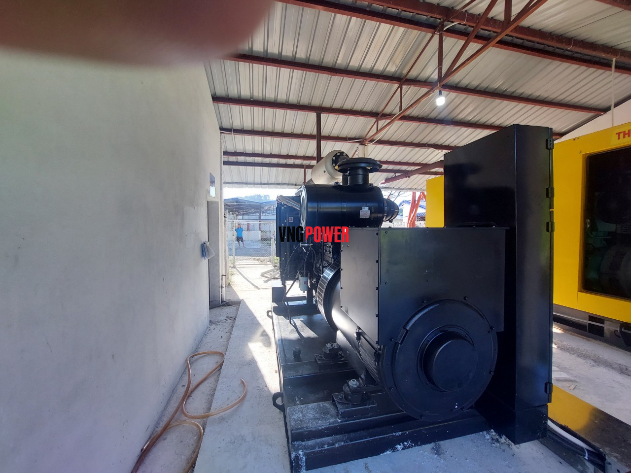 Cung Cấp lắp đặt Máy Phát Điện Cummins 450Kva tại Hòa Bình11