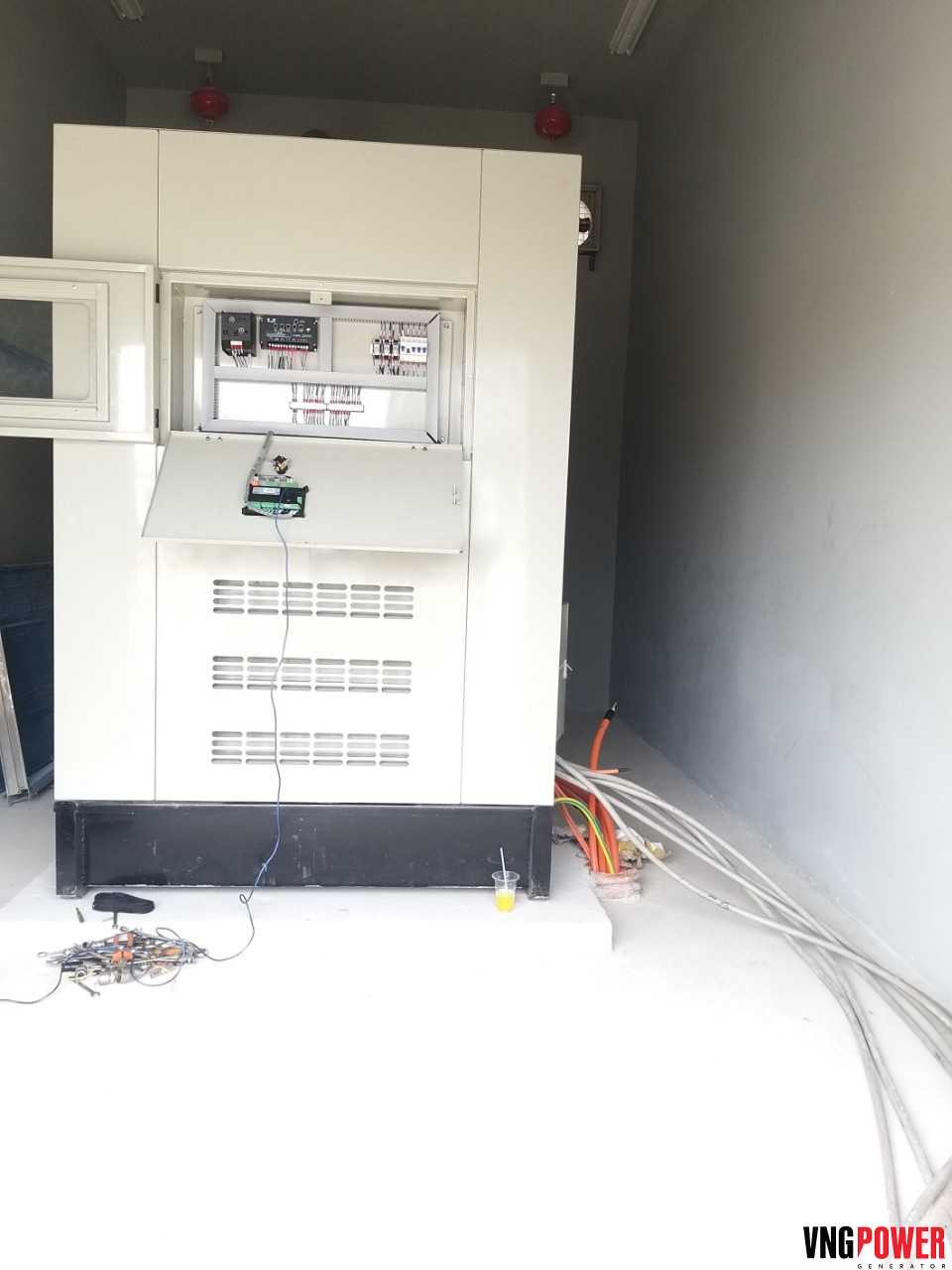 cung-cấp-lắp-đặt-máy-phát-điện-hyundai-400kva-tai-bình-dương.07