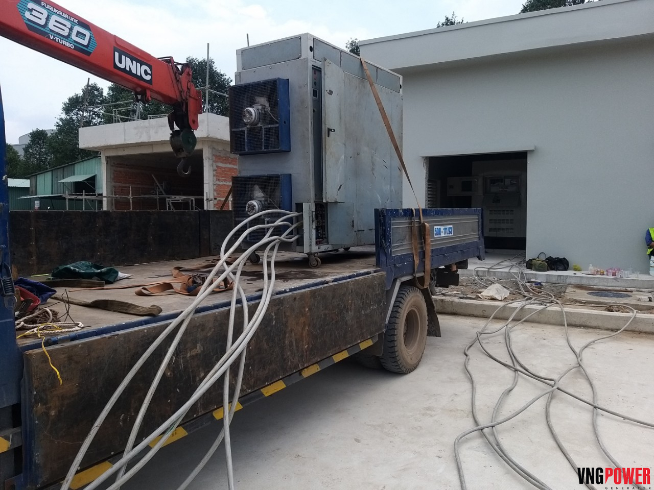 cung-cấp-lắp-đặt-máy-phát-điện-hyundai-400kva-tai-bình-dương.08