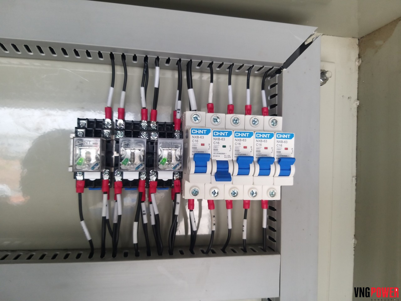 cung-cấp-lắp-đặt-máy-phát-điện-hyundai-400kva-tai-bình-dương.11