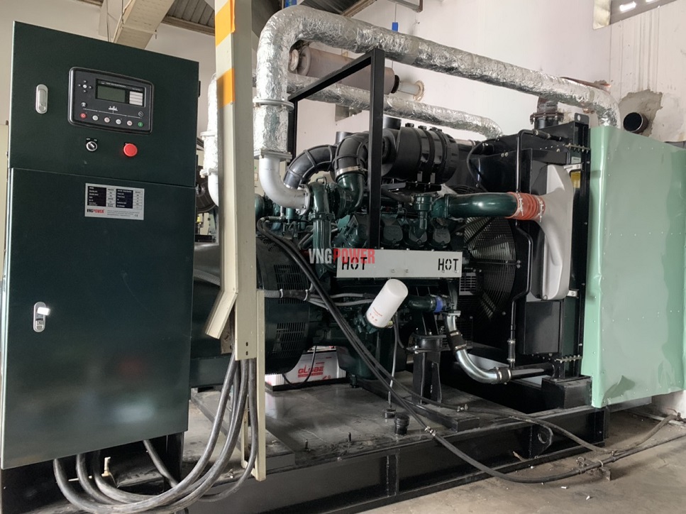 Các phụ kiện đi kèm máy phát điện doosan 04 - Po giảm thanh