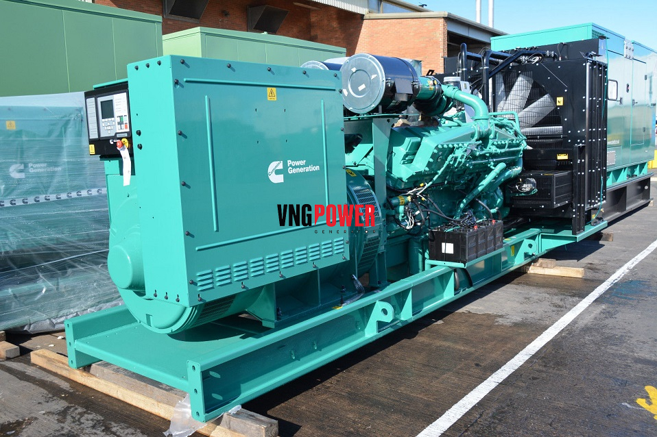 nên chọn mua máy phát điện doosan hay cummins 02